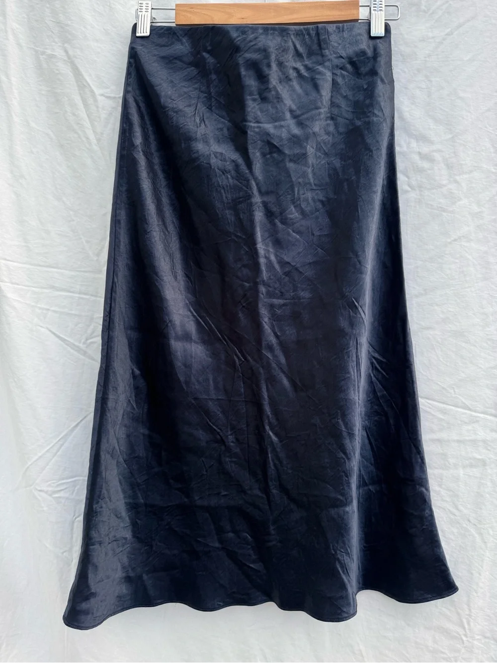 Aritzia Babaton Satin Slip Midi Skirt - Navy Blue - 4 - Picture 3 of 7